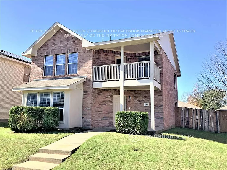 717 Duke Dr — Photo 3