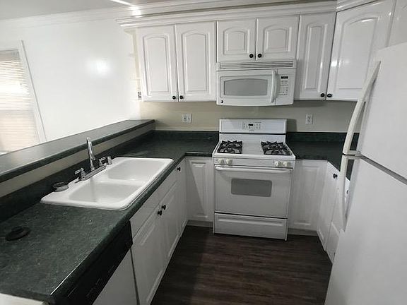 4th image of 3543 East Broadway