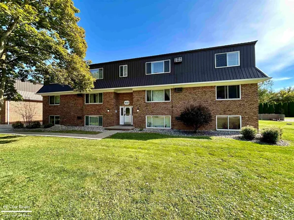 1637 S Riverside Ave #1, Saint Clair, MI 48079