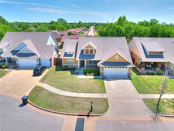 4th image of 2120 Avondale Dr