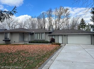 47230 W Eleven Mile Rd, Novi, MI 48374