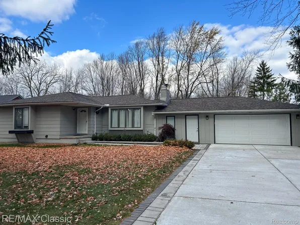 47230 W Eleven Mile Rd, Novi, MI 48374