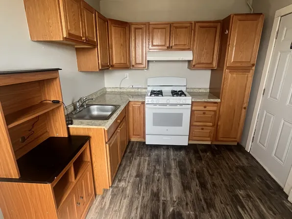 24 Blair St, Plymouth, PA 18651