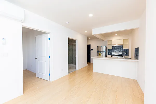 Rented by Oxford Property Group | media 13