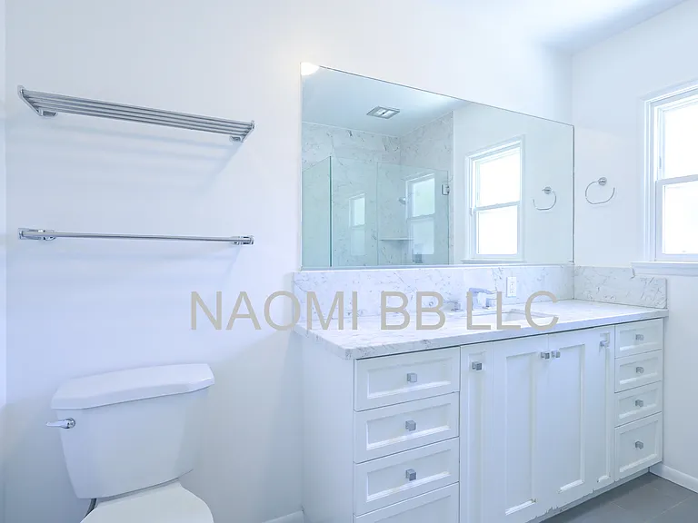 501 N Naomi St — Photo 6