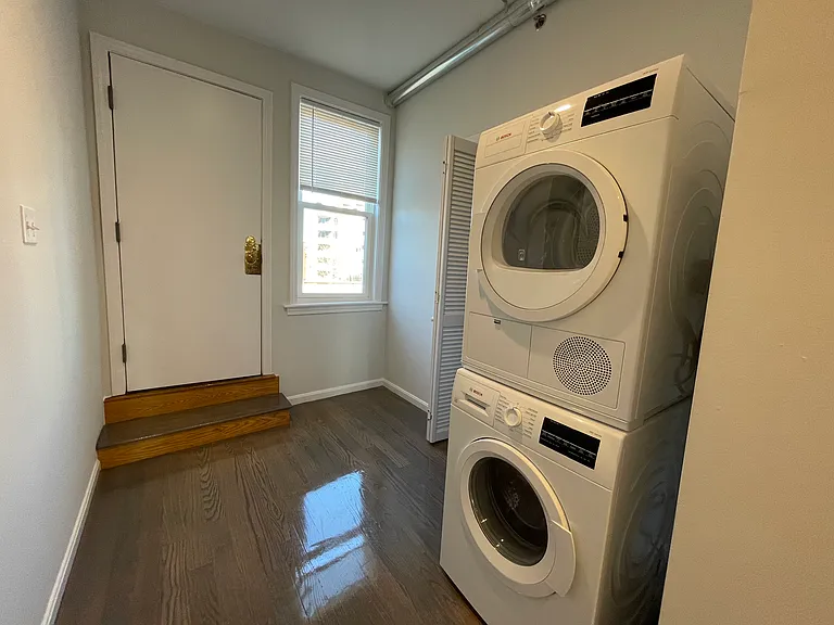 1406 Beacon St #6 — Photo 9