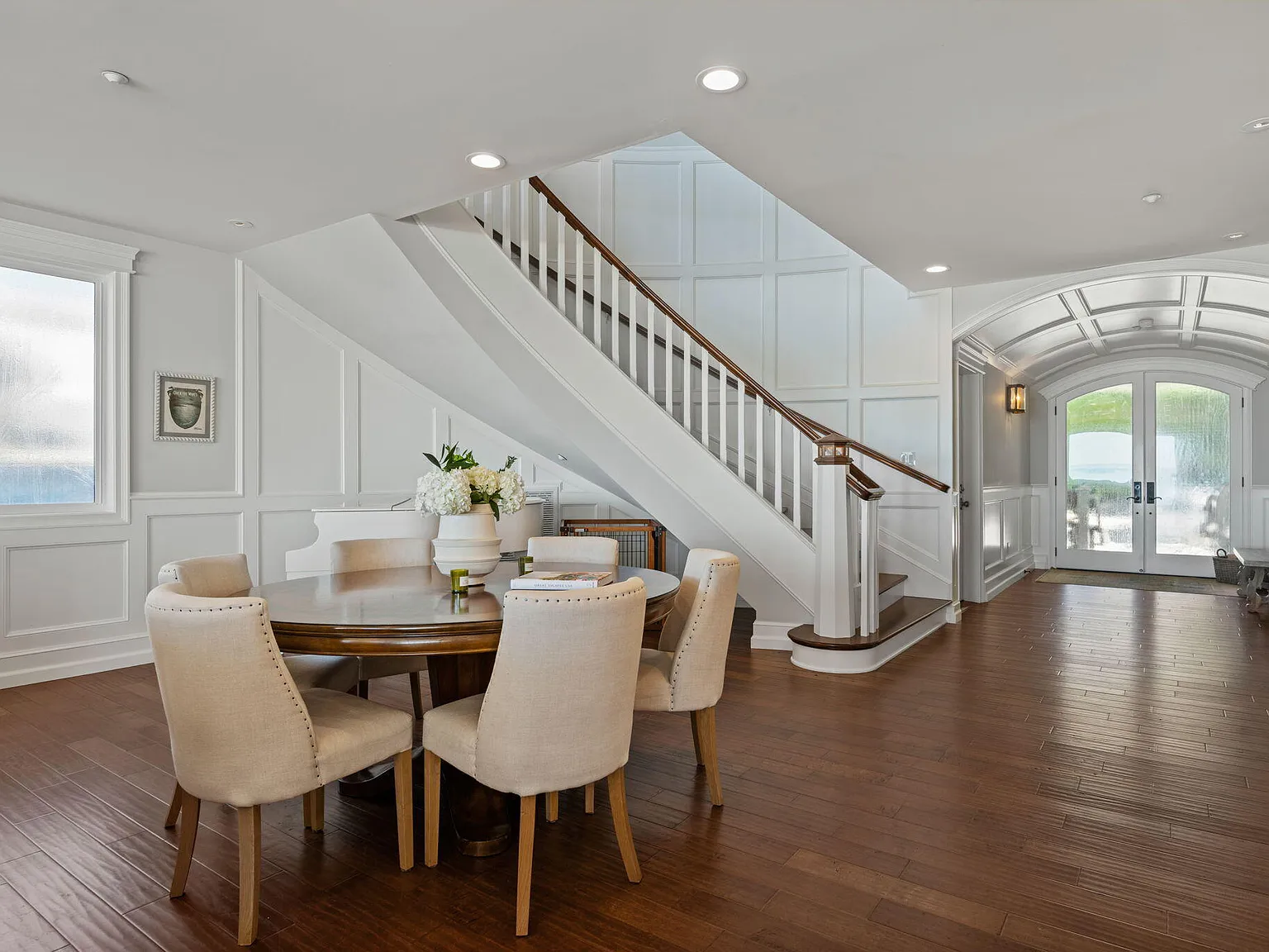 4 bed, 4.5 bath, 3925 sqft, $25,000 — Photo 3