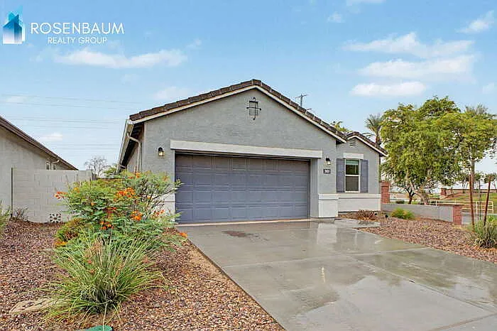 3 bed, 2.0 bath, 1553 sqft, $1,745 — Photo 4