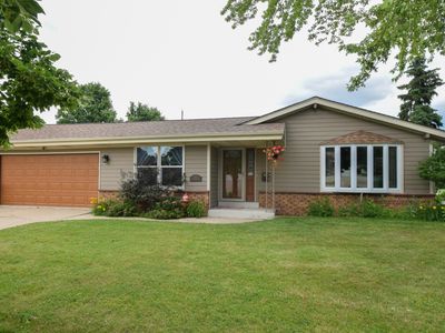 232 Parkview Dr, Burlington, WI, 53105