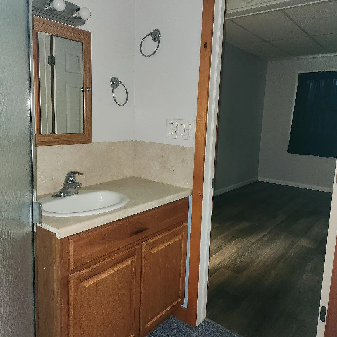 1 bed, 1.0 bath, 702 sqft, $1,350 — Photo 3