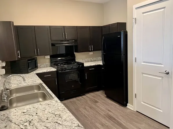 Ashton Flats, 217 7th Ave SW #1-211, Cedar Rapids, IA 52404