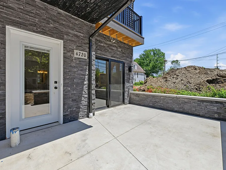 4722 Walworth Ave — Photo 6