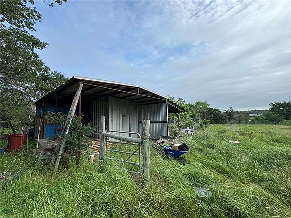 5th image of 339 Lake View Dr