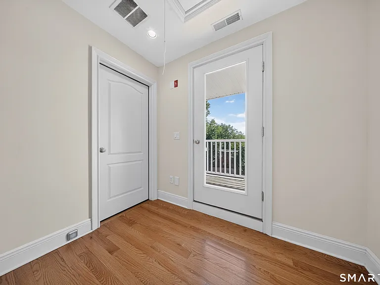 88 Maple Tree Ave #E — Photo 22