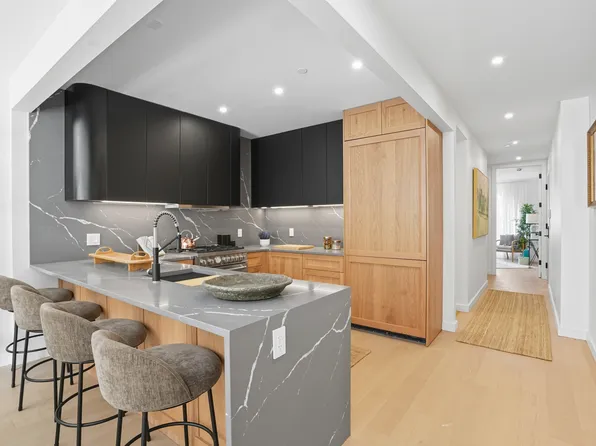 19 North Henry Street image 23 of 37