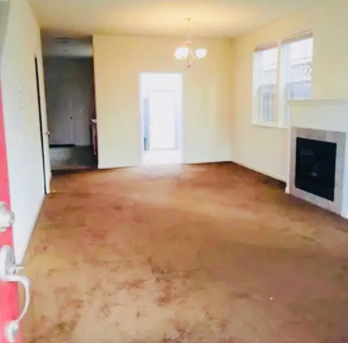 4 bed, 2.5 bath, 1700 sqft, $2,995 — Photo 2