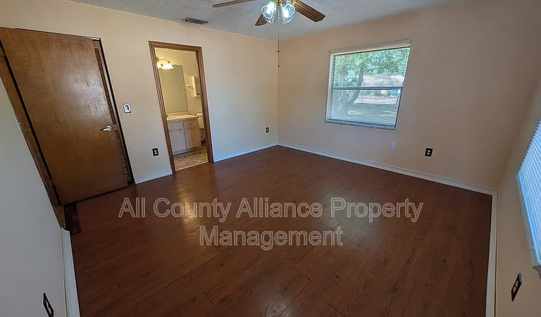3441 Thunderbird Ave — Photo 13