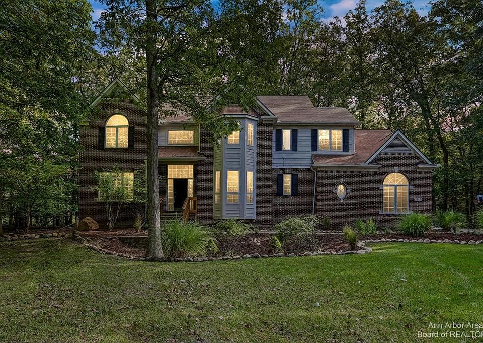 1st image of 3692 Briarlee Way