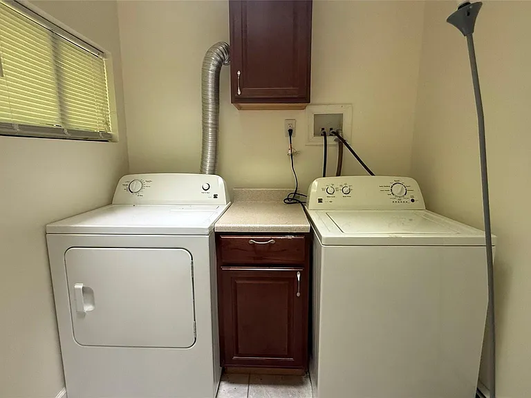 26 Lattintown Rd — Photo 11