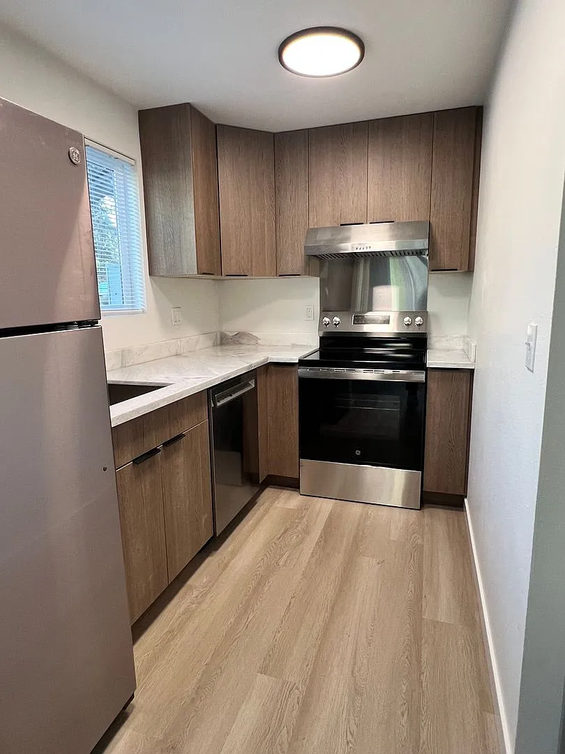 A113 - 11334 3rd Ave NE (4Plex) — Photo 3