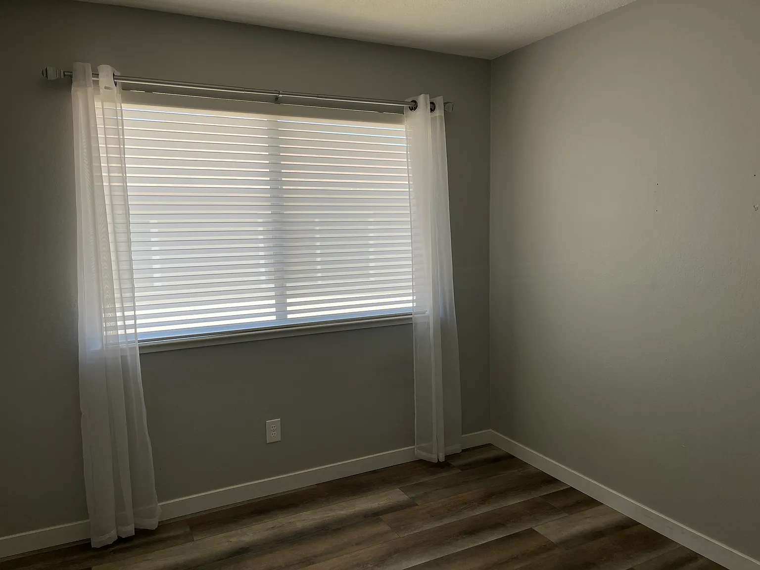 2 bed, 924 sqft, $2,000 — Photo 1
