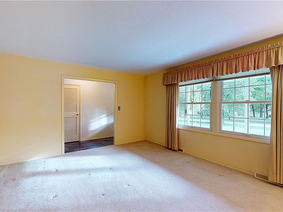 5th image of 8432 Vera Dr