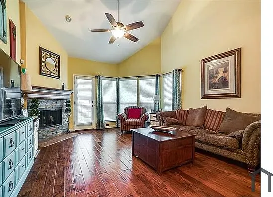 1605 Oak Brook Ln — Photo 20