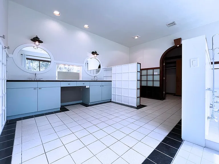 19 Windermere Ln — Photo 12