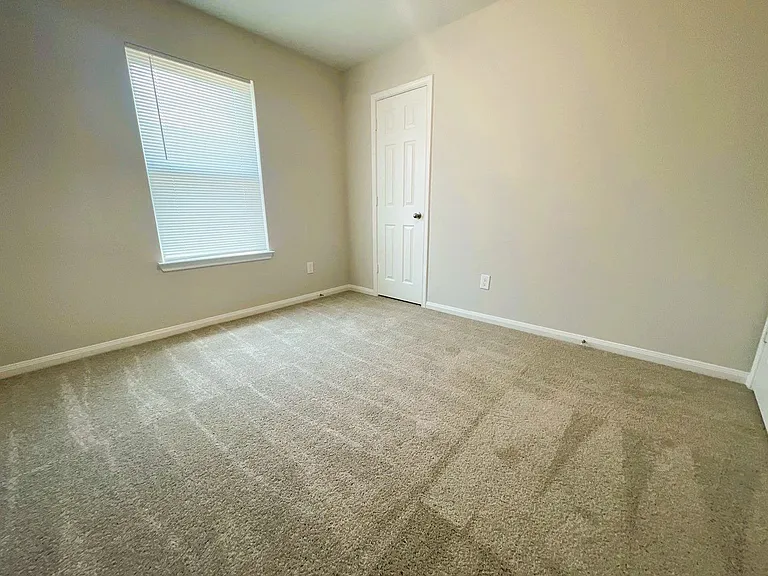340 County Road 5105 — Photo 9