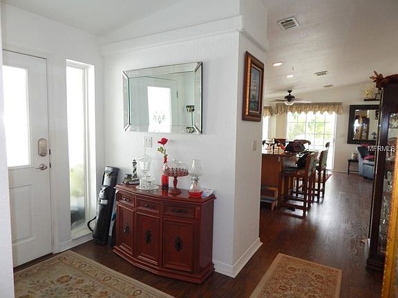 3rd image of 32 Brink Ave