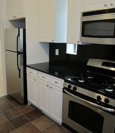 5th image of 412 W 110th St APT 32