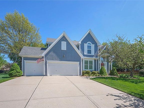 2nd image of 15223 Woodson Ln