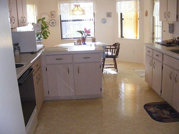 Spacious Kitchen