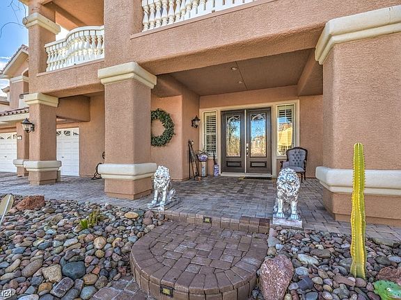 3rd image of 7041 Villada St