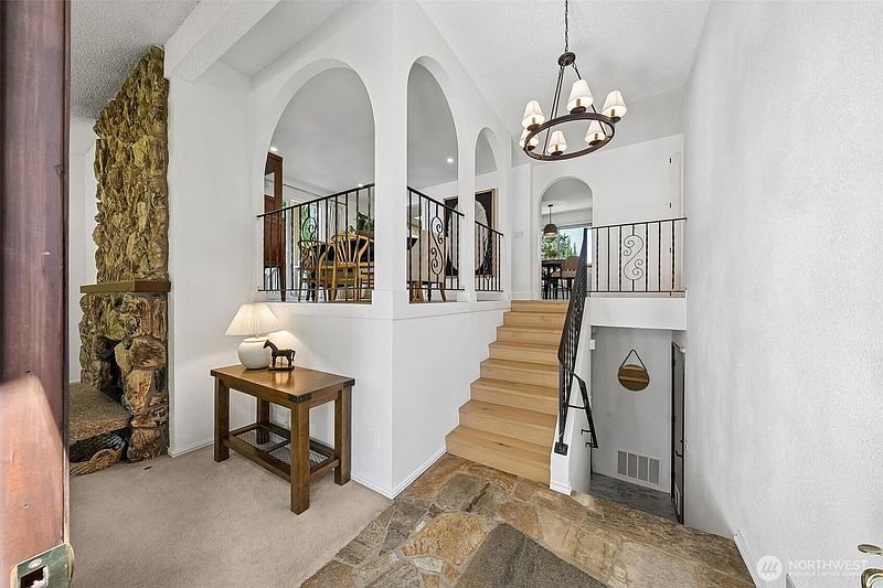 4th image of 6221 81st Street E