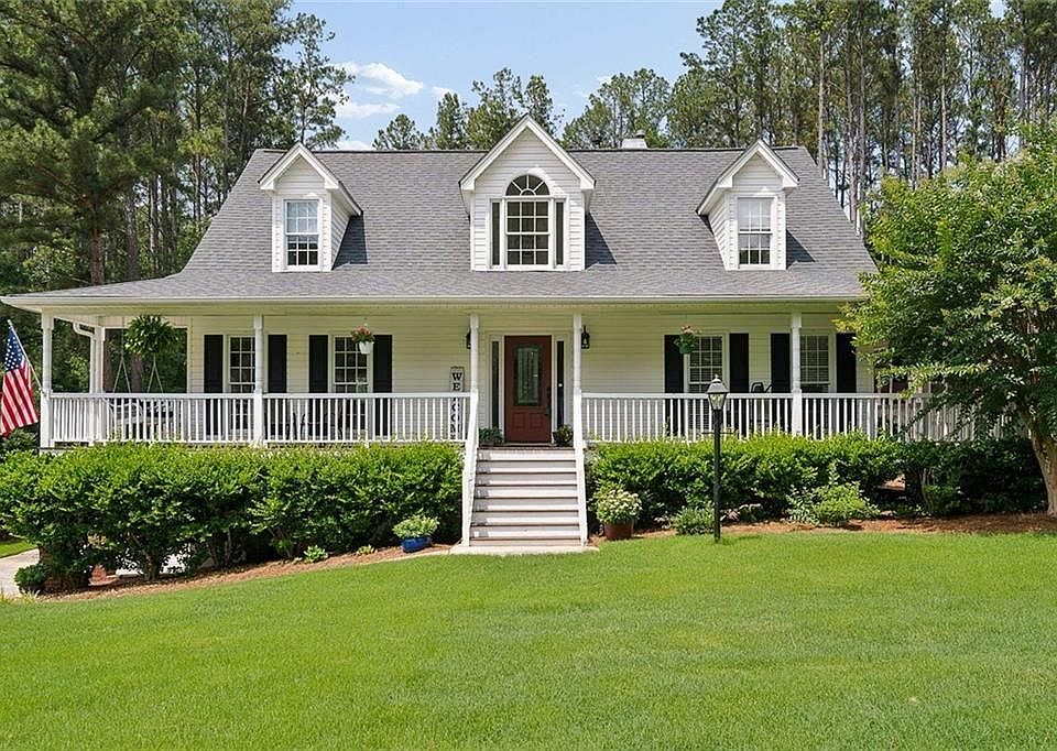 1st image of 295 Whitby Dr