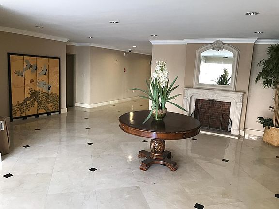 2nd image of 420 California Ave #6