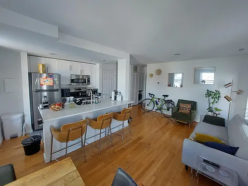 2305 18th St NW #305 Photo 1