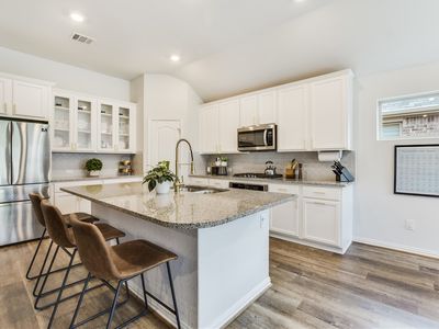 1080 Leadtree Loop, Buda, TX, 78610