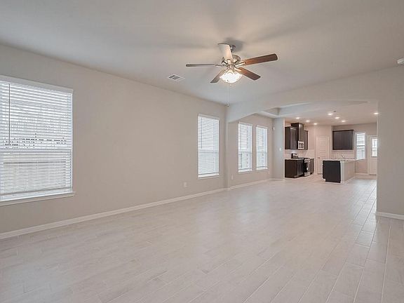 4th image of 730 Marion Pl