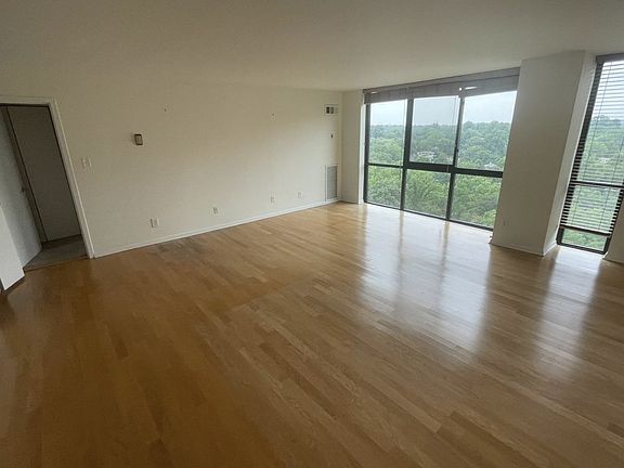 2nd image of 4620 N Park Ave APT 1608W
