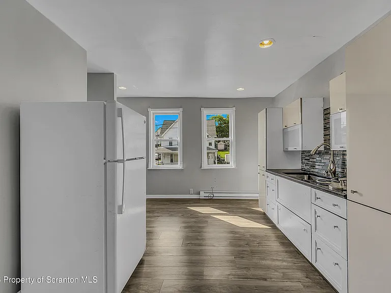 1502 Church Ave — Photo 15