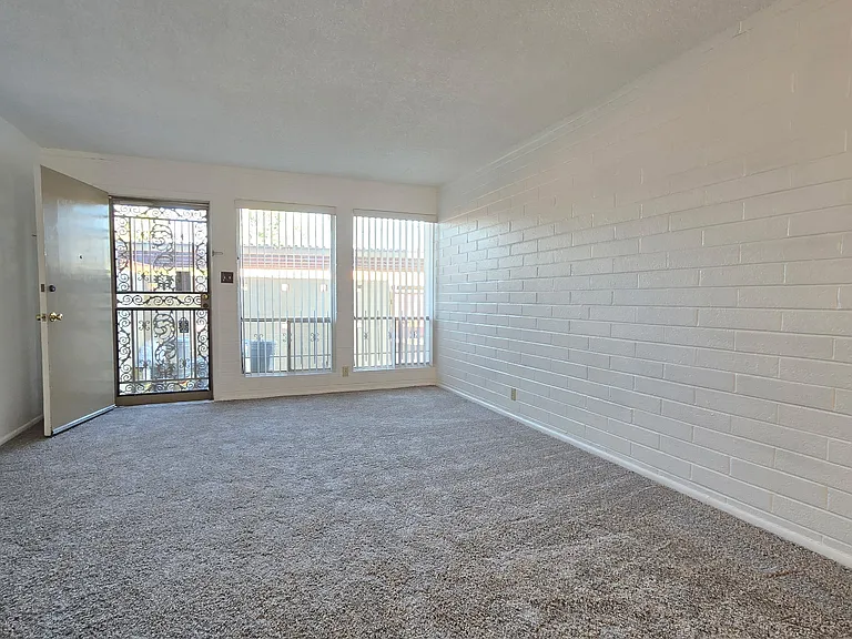 4917 N 73rd St #17 — Photo 3