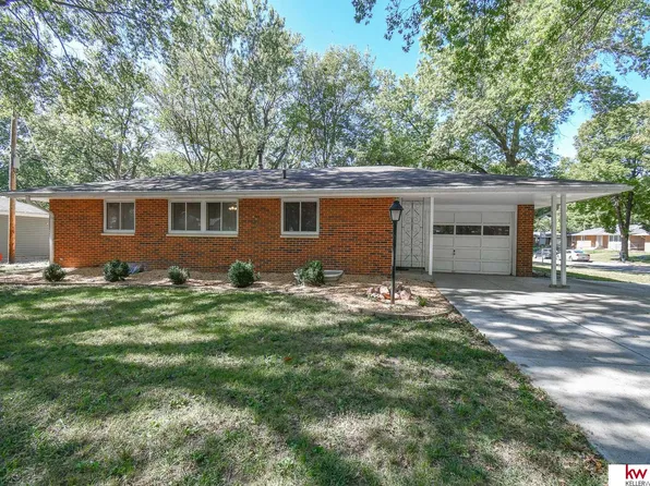 845 N 68th St, Lincoln, NE 68505