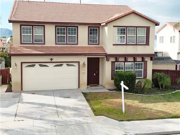 176 Nightfall Rd, San Jacinto, CA 92582