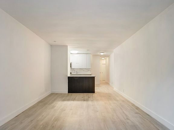 3rd image of 330 E 85th St APT 4D
