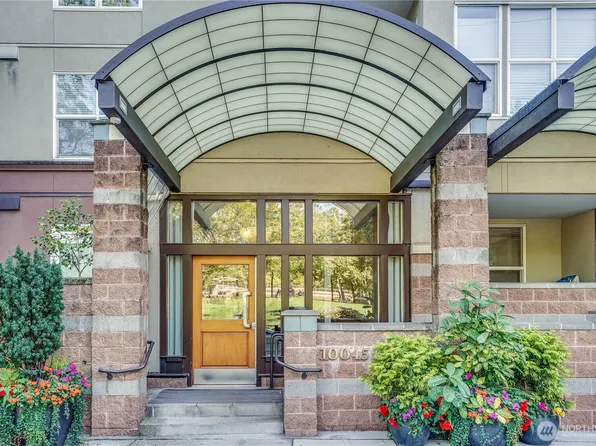 10045 NE 1st Street #423, Bellevue, WA 98004