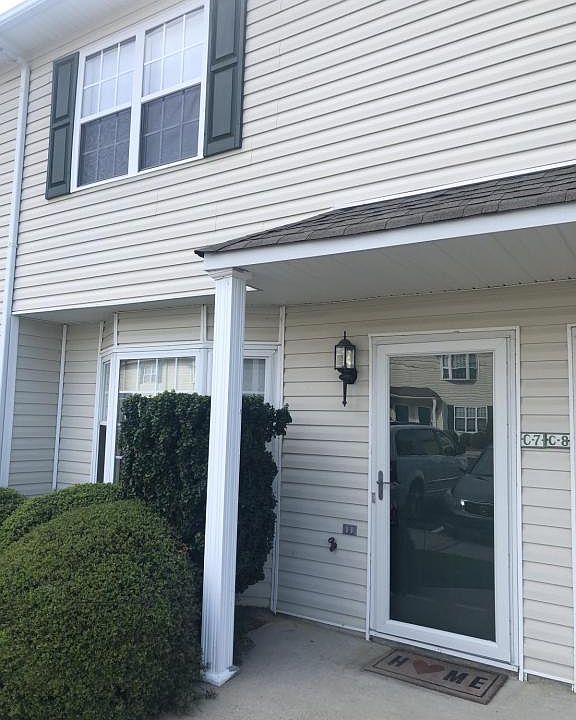 1st image of 2325 C7 Vineyard Dr