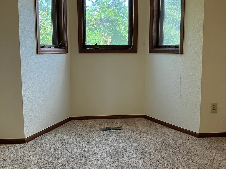 2143 Pine St #2 — Photo 11