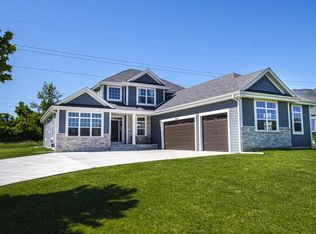 W142S7871 Freedom Ave, Muskego, WI 53150